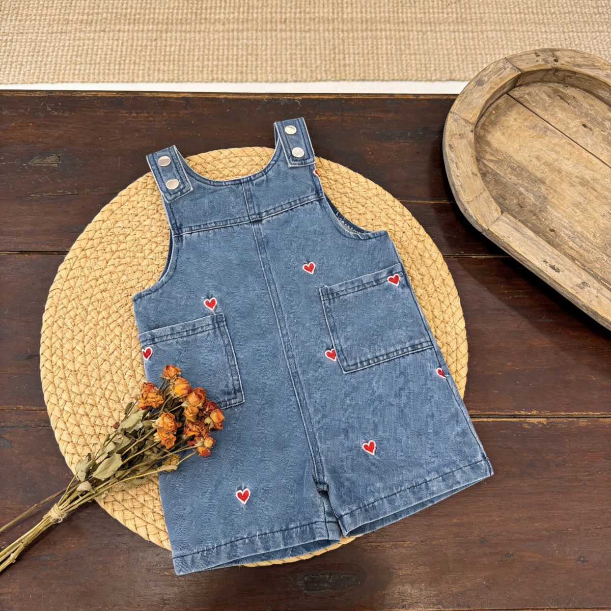 Baby Overall Denim - 2026 ฤดูร้อนใหม่เด็กผู้หญิงกางเกงยีนส์แฟชั่นลำลองจั๊มสูทเด็กผู้หญิงปักลายหัวใจสายรัดกางเกงขาสั้นเสื้อผ้าเด็กวัยหัดเดิน
