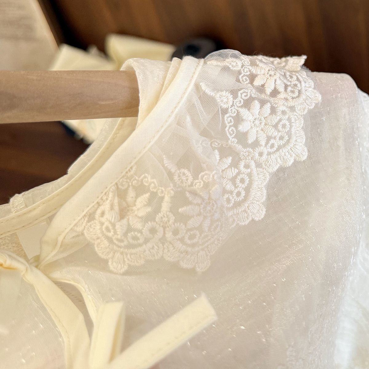 Baby Clothing High End - เสื้อแจ็คเก็ตมีฮู้ดน้ำหนักเบาสำหรับเด็กผู้หญิง สำหรับฤดูร้อนปี 2025 เสื้อผ้ากันแดดผ้าไหมน้ำแข็งคุณภาพสูงรุ่นใหม่สำหรับเด็กผู้หญิง