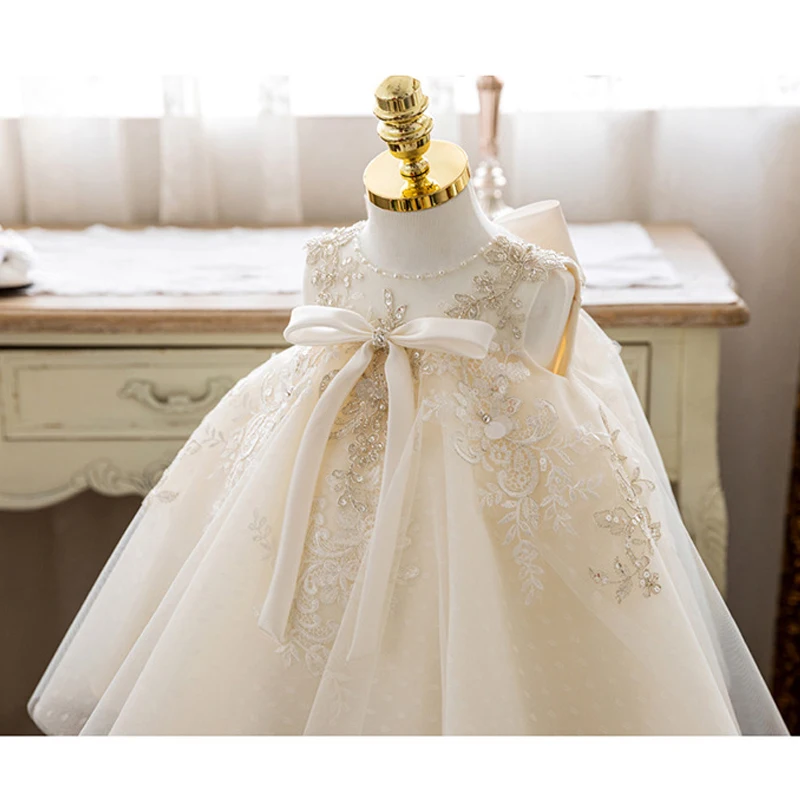 ชุดเดรสลูกไม้สำหรับเด็กทารกรับ - Baby Clothing High End บทวิจารณ์และราคา