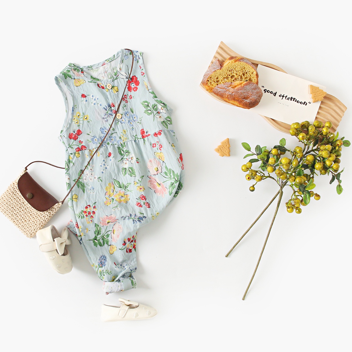 ชุดรอมเปอร์ลายดอกไม้สำหรับเด็ก - Baby Clothing Drawing บทวิจารณ์และราคา
