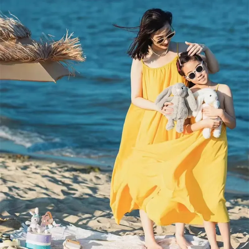 แม่และลูกสาวจับคู่ชายหาดสวมชุด - Baby Yellow Clothing Women บทวิจารณ์และราคา
